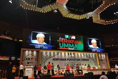Mustahil Nik Aziz mahu gabung dengan Umno
