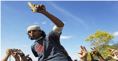 Khadafy Ditembak Guna Pistol Emasnya ?