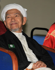 Kelantan: Bonus Sebulan Setengah Gaji -Tok Guru Nik Aziz