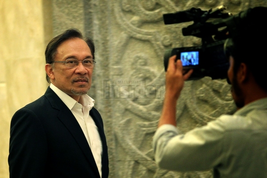 Anwar bersalah, penyokong Pakatan mula 'berang'
