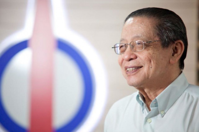 Pakatan Rakyat secara rasmi berakhir - Lim Kit Siang