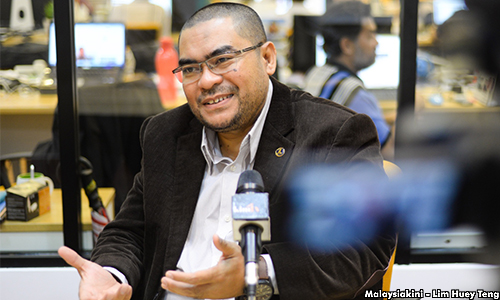 'Hadi penasihat Terengganu, Pas keliru' - Mujahid Yusof