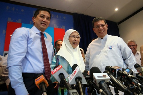 'Kecelaruan politik Najib punca Saifuddin masuk PKR' - Azizah