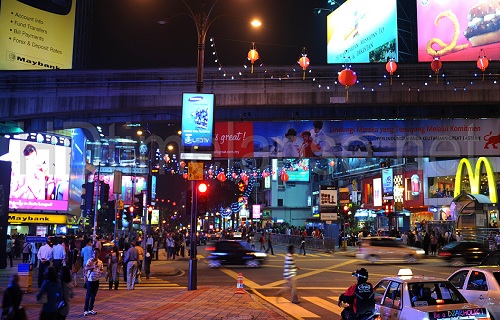 Ekonomi Malaysia tertinggal jika 'bergelut' isu perkauman