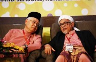 Najib jadi 'Tok Lebai' petik ayat Quran tawar kerjasama Pas - Umno