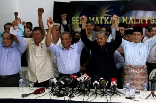 Majoriti akui Dr M akan dapat sokongan Melayu singkir Najib - tinjauan