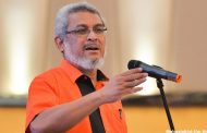 'Najib jangan pengecut, jawab sendiri media antarabangsa' - Khalid Samad