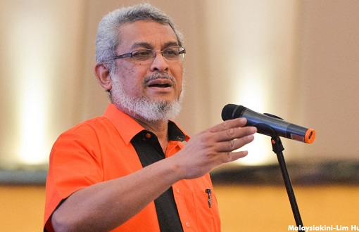 'Najib jangan pengecut, jawab sendiri media antarabangsa' - Khalid Samad