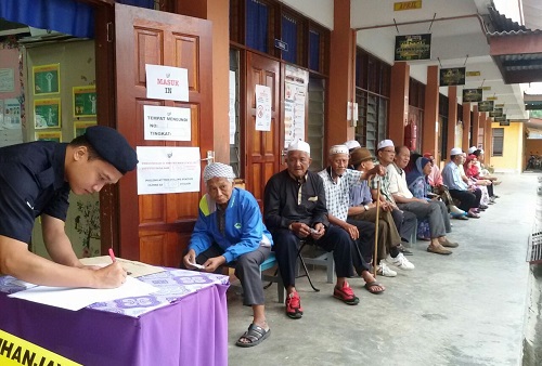 Pengundian hambar: 53% keluar mengundi di K Kangsar, 53% Sg Besar