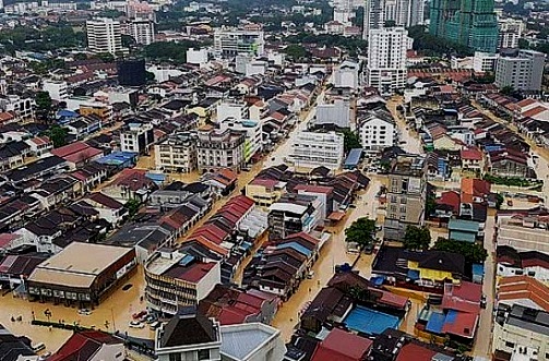 P Pinang umum dana bantuan banjir RM100 juta