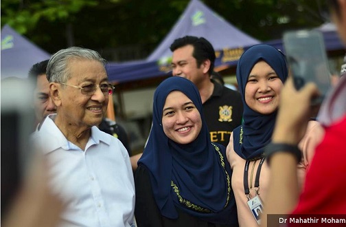 Pengundi Putrajaya 'mesra' Tun Mahathir