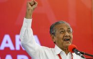 'Jangan berkelahi atau terlepas kemenangan' - amaranTun Mahathir