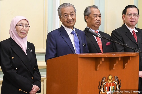 Gaji menteri dipotong 10% - Tun Mahathir
