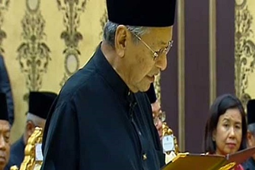 Tun Mahathir sah PM ke 7