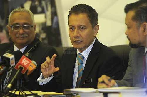 Speaker main politik tolak usul Anwar, Koo Ham?