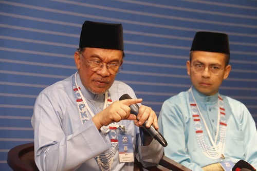 Negara berhutang banyak tetapi rakyat menggemis - Anwar