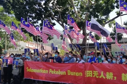 Umno bagi tanah di Pahang, DAP yang salah
